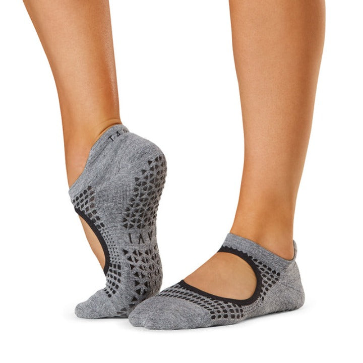 Luanna Grip Socks (Pilates / Barre)  Ballet fashion, Grip socks, Pilates  barre