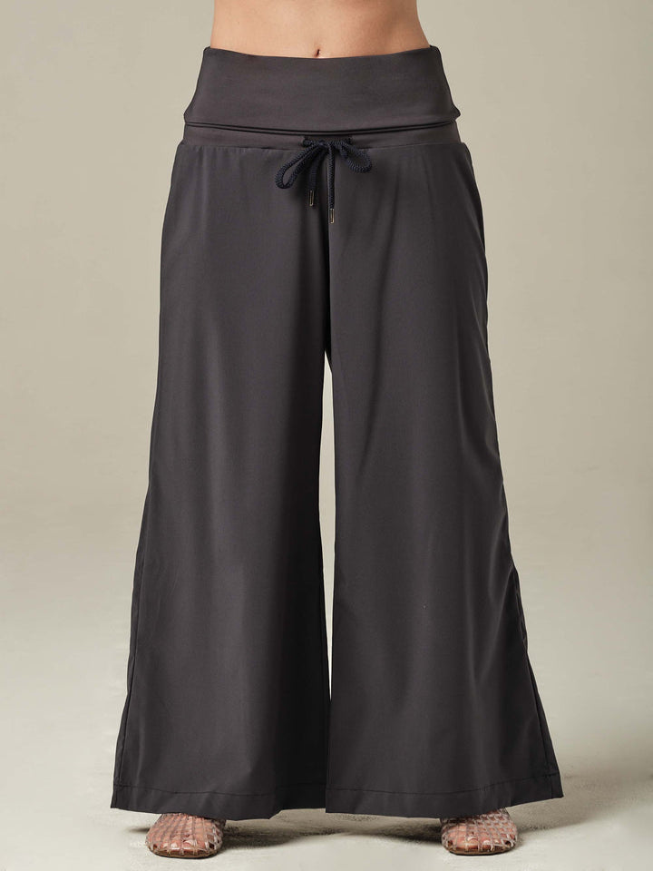 925Fit - Day Off Jogger - Stone - Pilates Plus La Jolla - OHEY Boutique