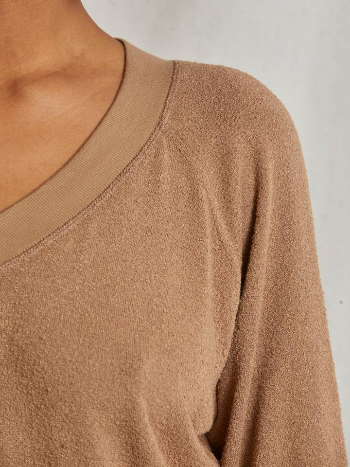 perfectwhitetee - Oconnor Boucle V-Neck Sweatshirt - Walnut