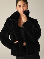 Beyond Yoga - On The List Faux Fur Jacket - Black