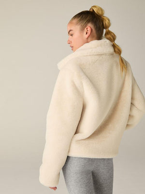 Beyond Yoga - On The List Faux Fur Jacket - Fresh Snow