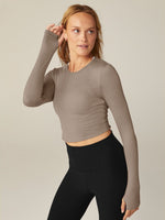 Beyond Yoga - Featherweight Sunrise Cropped Pullover - Birch Heather - Pilates Plus La Jolla - OHEY Boutique