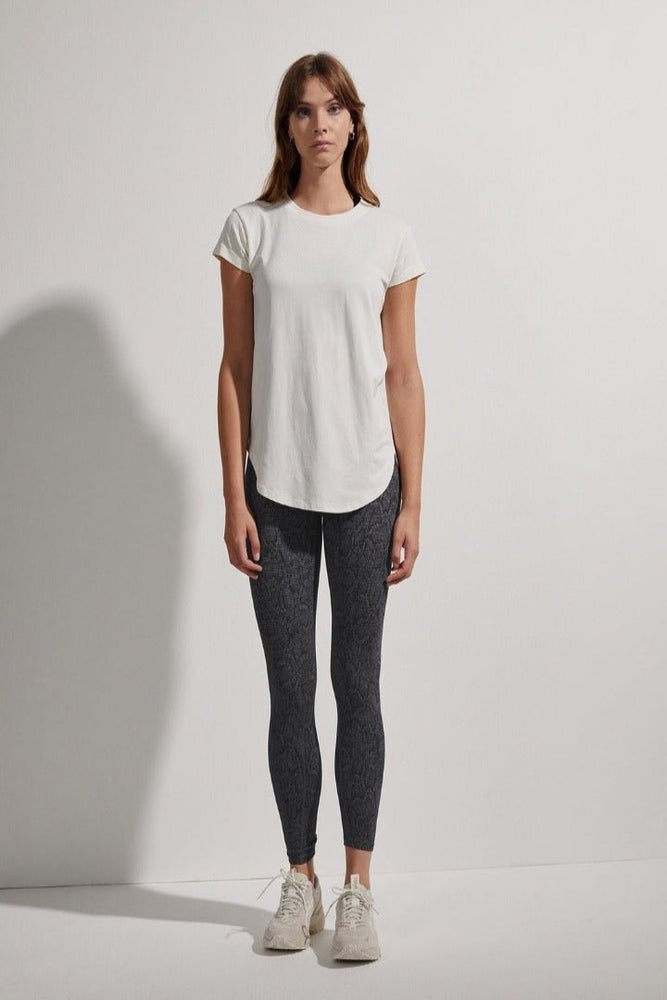 
            
                Load image into Gallery viewer, Varley - Jade Seamless Tee - Snow White - Pilates Plus La Jolla - OHEY Boutique
            
        