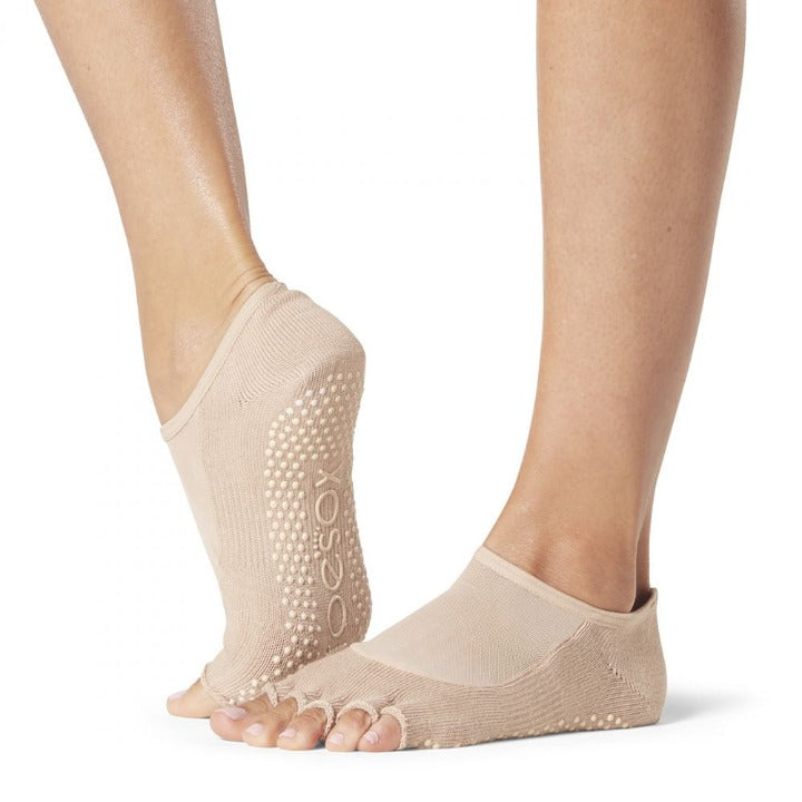 Toesox Full Toe Low Rise Fishnet Grip Socks - S01825 – Enchanted Dancewear