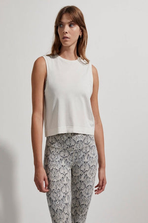 
            
                Load image into Gallery viewer, Varley - Page Seamless Crop Tank - Snow White - Pilates Plus La Jolla - OHEY Boutique
            
        